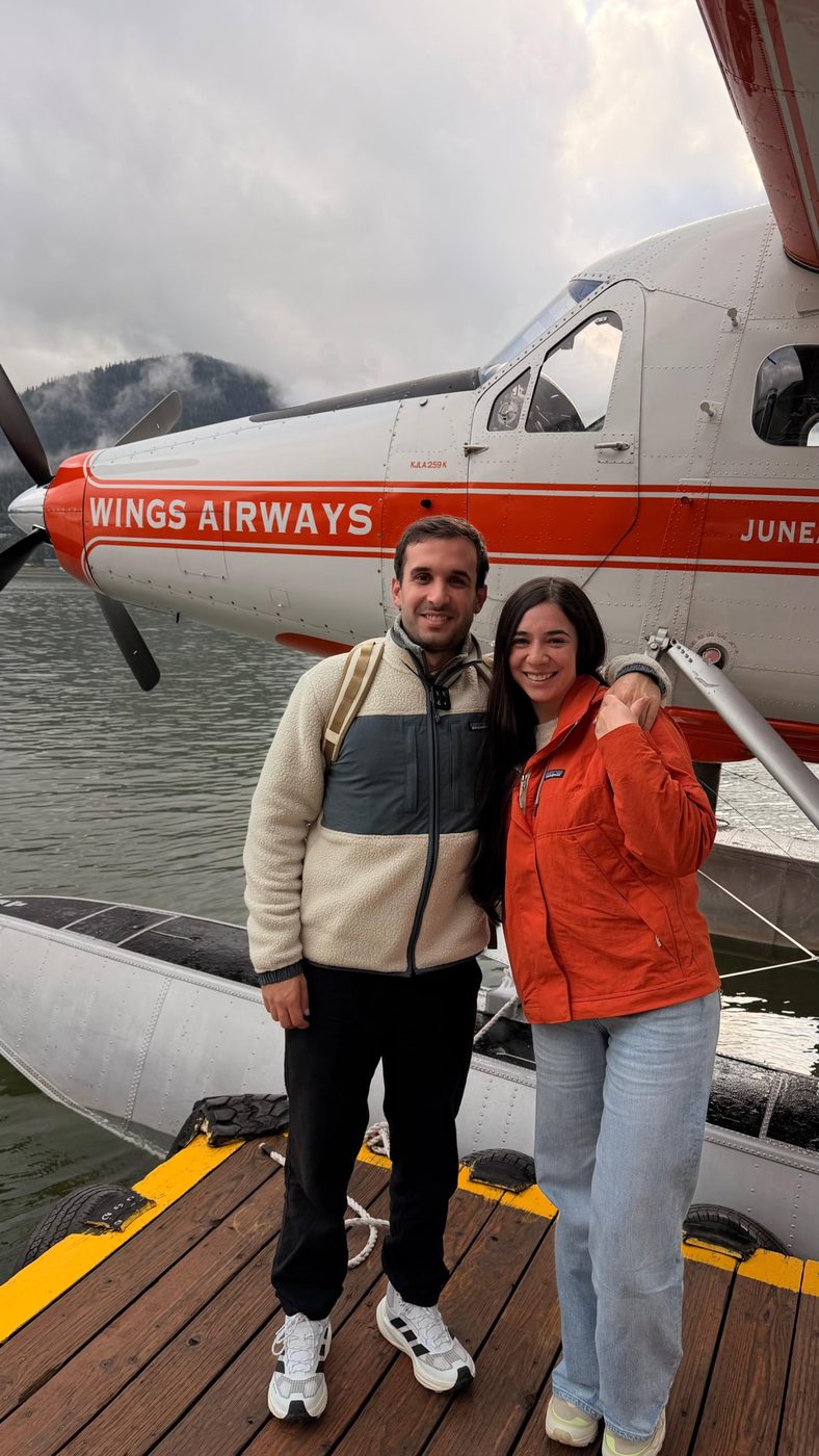Frente al hidroavión